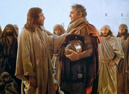Jesús cura al sirviente de un centurión